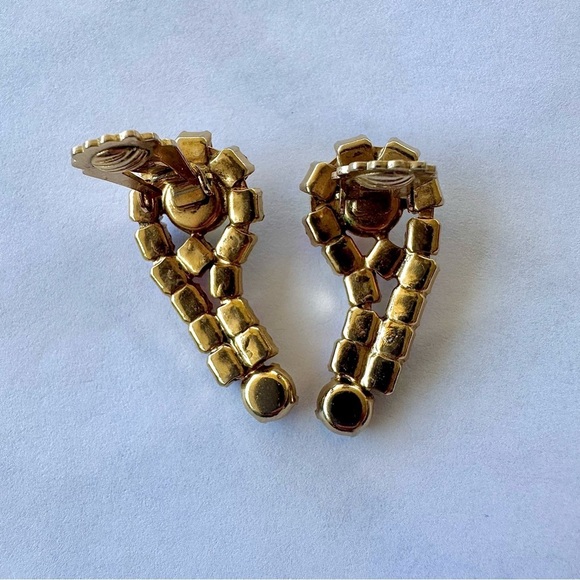 Vintage 1960s Aurora Borealis Clip Back Earrings - Picture 7 of 10